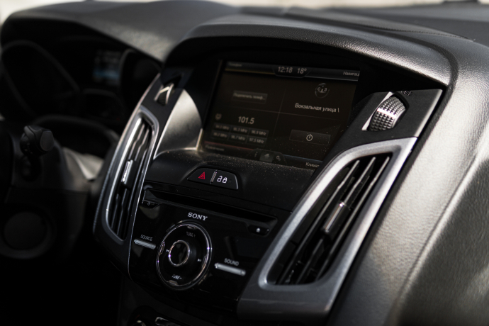 FORD FOCUS TITANIUM