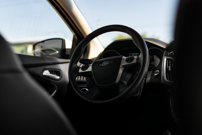 FORD FOCUS TITANIUM