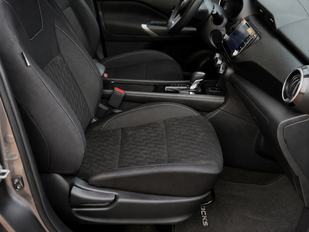 NISSAN KICKS SV 2023