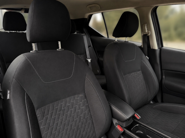 NISSAN KICKS SV 2023