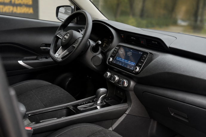NISSAN KICKS SV 2023