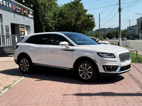 Lincoln Nautilus Select 2019