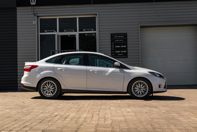 FORD FOCUS TITANIUM