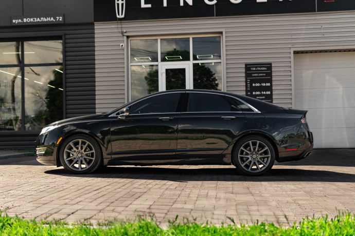 LINCOLN MKZ HYBRID