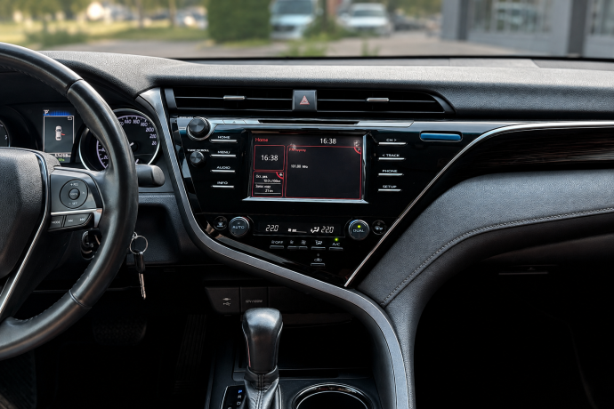 TOYOTA CAMRY 2018