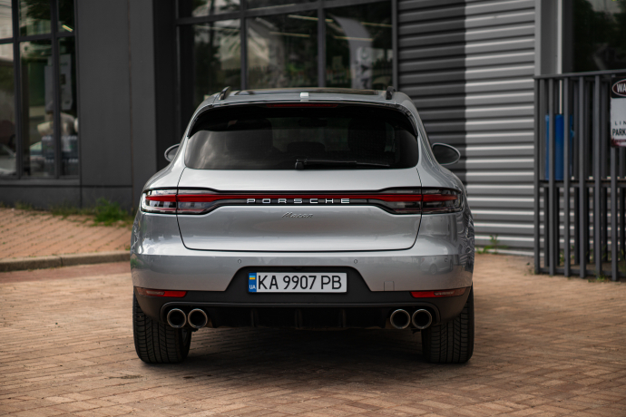 PORSCHE MACAN 2021