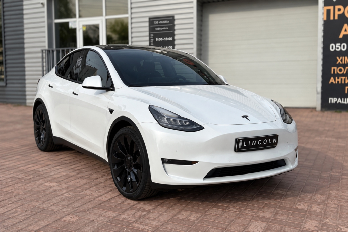 Tesla Model Y 2022