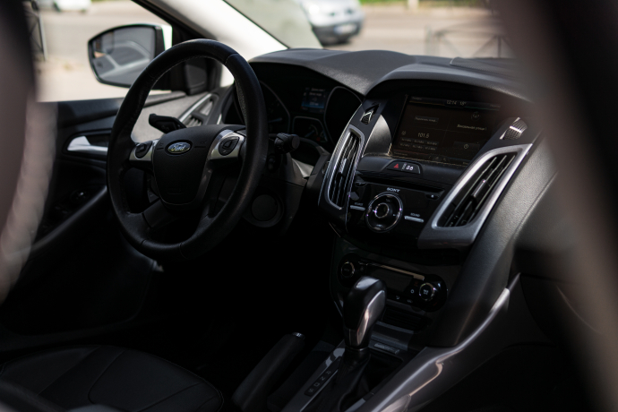 FORD FOCUS TITANIUM