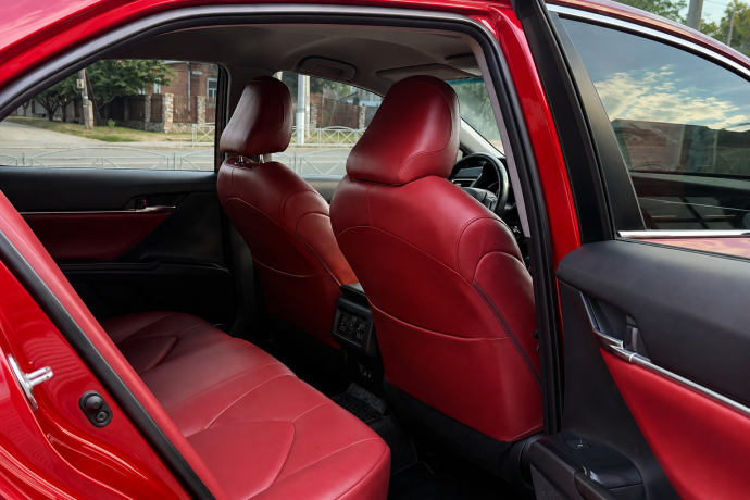 TOYOTA CAMRY 2018