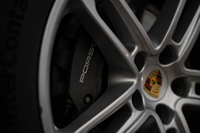 PORSCHE MACAN 2021