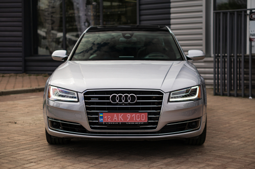 AUDI A8 2016