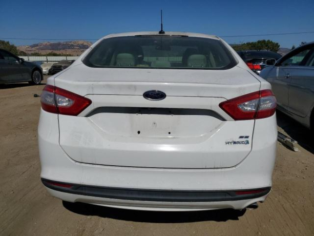 Ford Fusion SE Hybrid 2014 