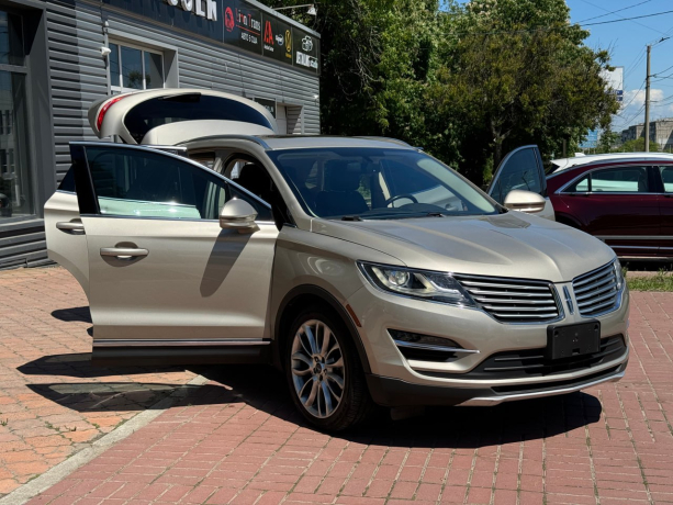 Lincoln MKC  2015