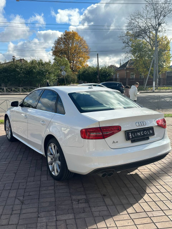 AUDI A4 2013