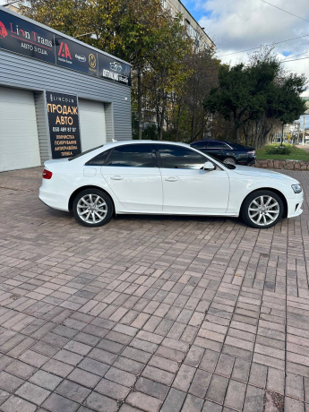AUDI A4 2013