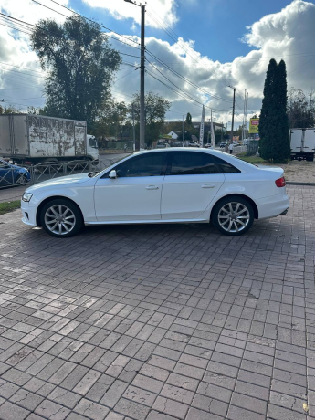 AUDI A4 2013