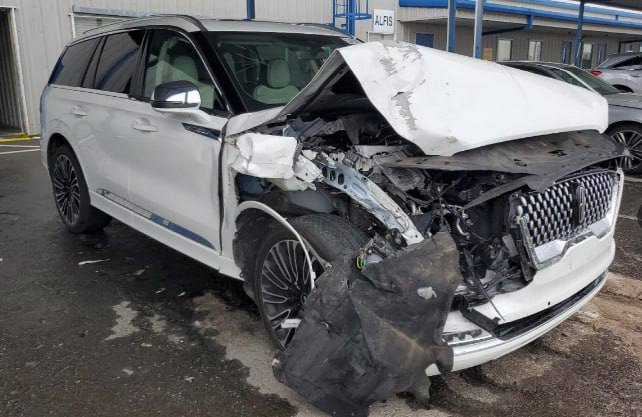 LINCOLN AVIATOR BLACK LABEL 2019
