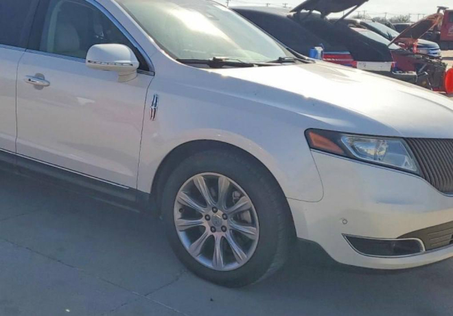 LINCOLN MKT 2014