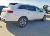 LINCOLN MKT 2014