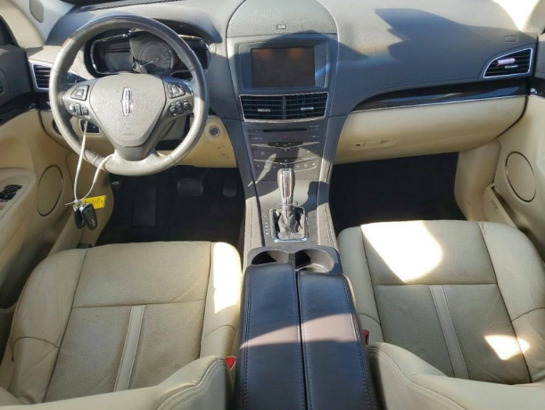 LINCOLN MKT 2014