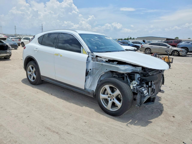   ALFA ROMEO STELVIO BASE 2020
