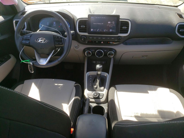 HYUNDAI VENUE SEL 2024